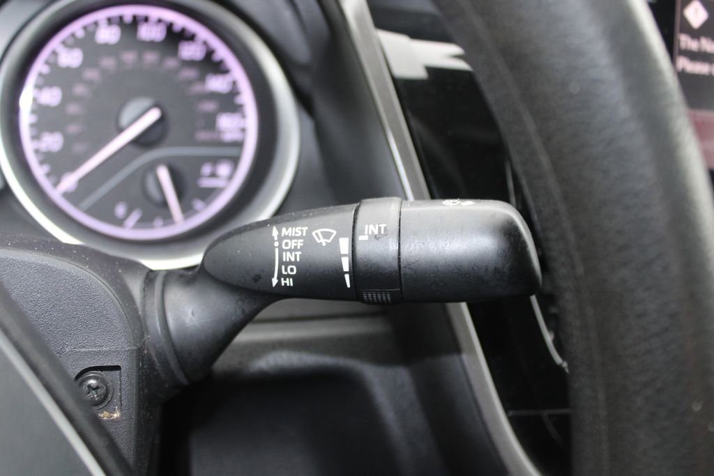 Used 2021 Toyota Camry LE image 23