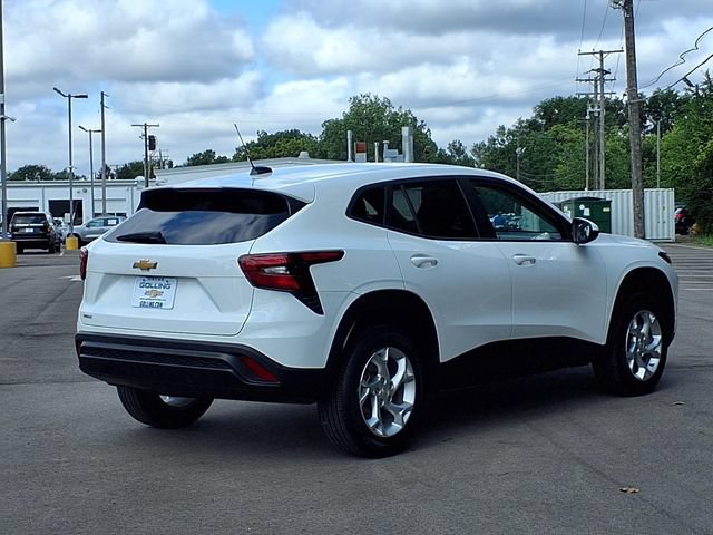 Used 2024 Chevrolet Trax LS w/ LS Convenience Package FWD video 2