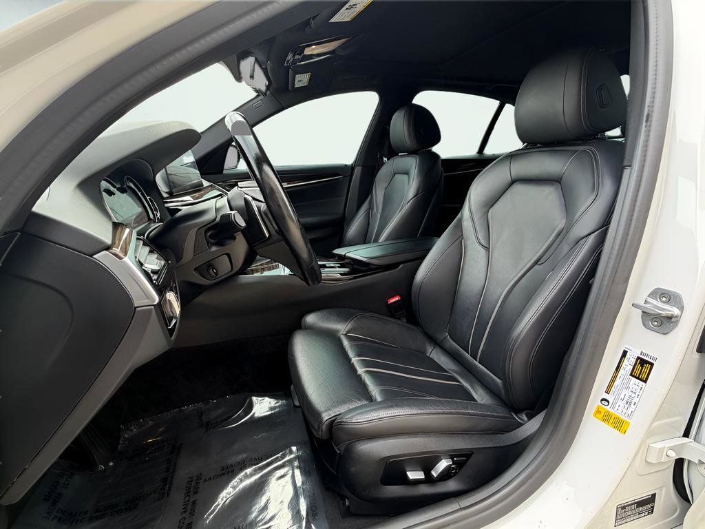 Used 2019 BMW 530i w/ Convenience Package RWD image 19