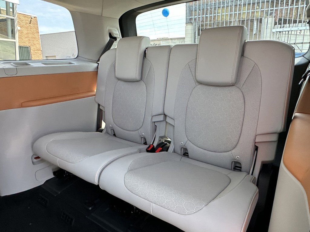 New 2025 Volkswagen ID. Buzz 1st Edition image 14