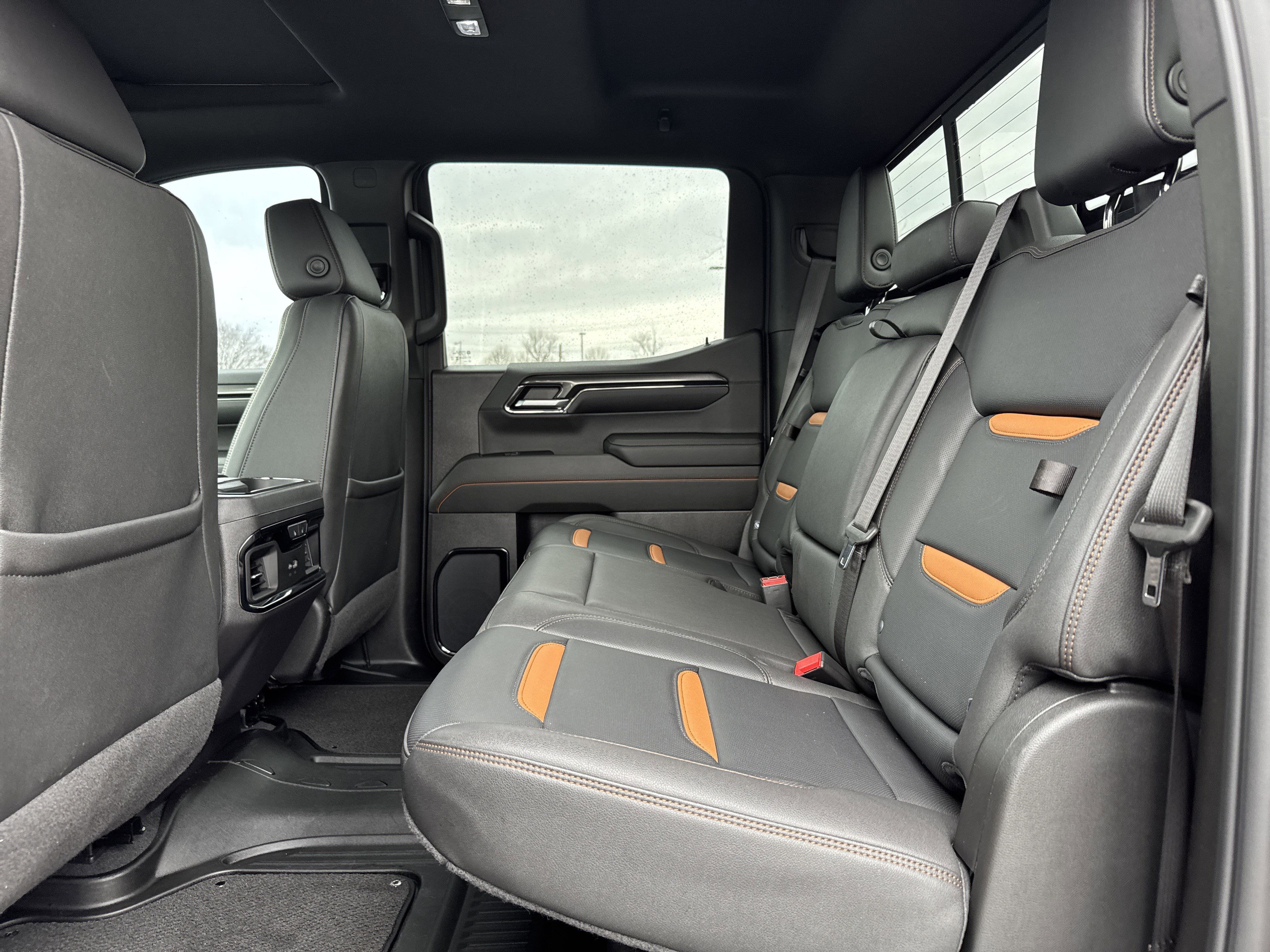 Used 2024 GMC Sierra 1500 AT4 w/ Technology Package image 31