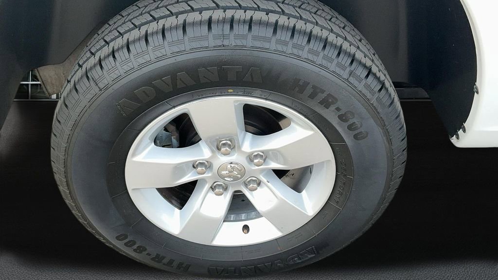 Used 2022 RAM 1500 Classic SLT image 8