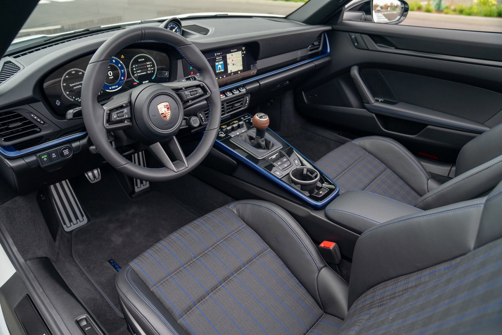 New 2026 Porsche 911 Carrera T image 4