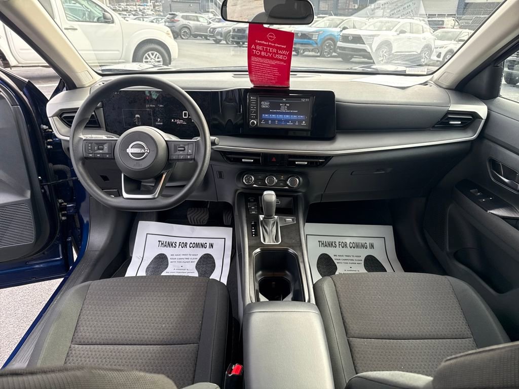 Used 2025 Nissan Kicks S image 13