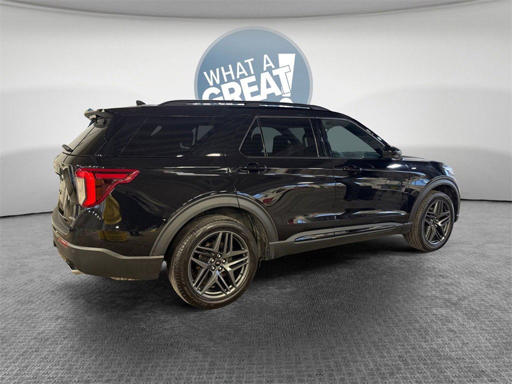 Used 2024 Ford Explorer ST-Line w/ Class IV Trailer Tow Package image 3