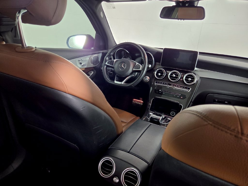 Used 2019 Mercedes-Benz GLC 43 AMG 4MATIC image 30
