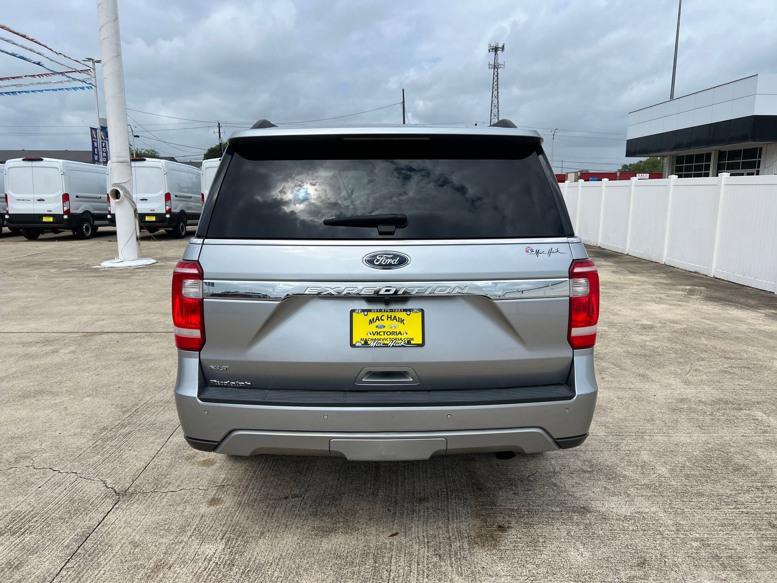 Used 2021 Ford Expedition XLT RWD image 4