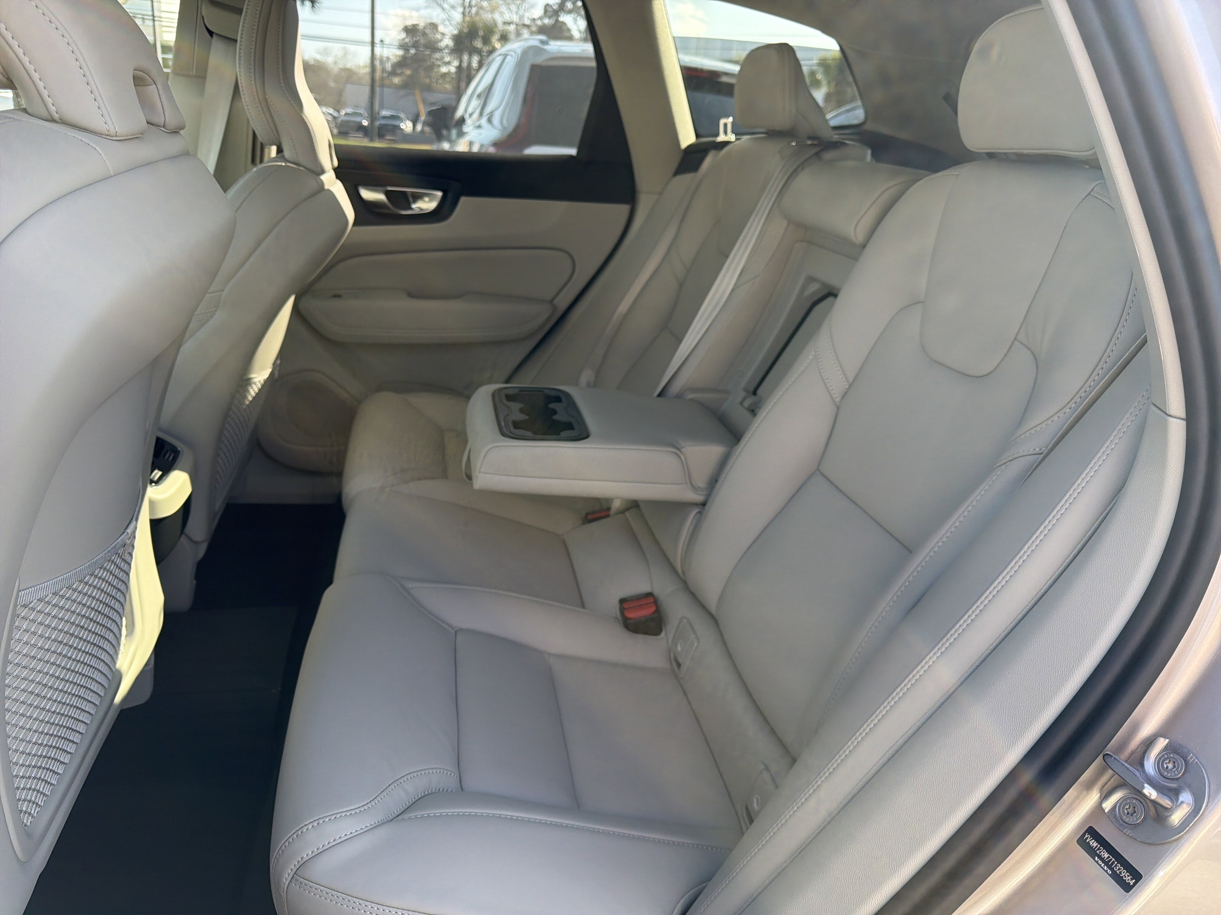 Used 2026 Volvo XC60 B5 Ultra w/ Protection Package Premier image 32