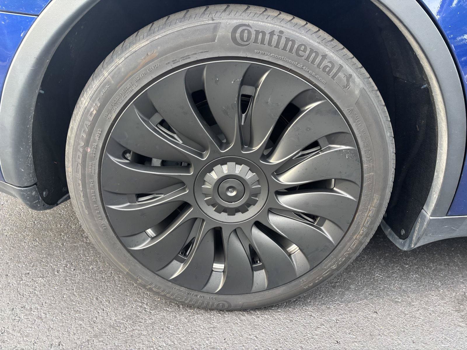 Used 2021 Tesla Model Y Long Range AWD/4WD image 22