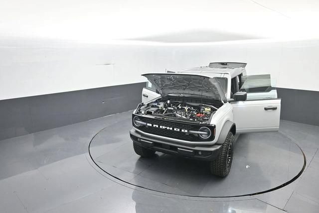New 2026 Ford Bronco Outer Banks w/ Sasquatch Package AWD/4WD image 37