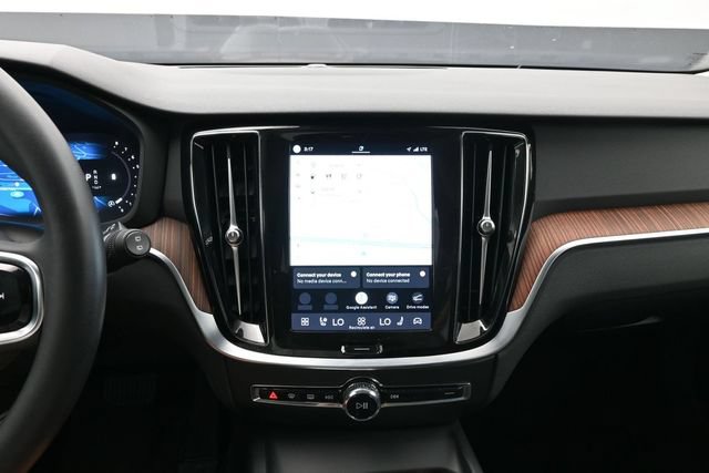Used 2024 Volvo V60 B5 Cross Country Plus w/ Climate Package AWD/4WD image 13