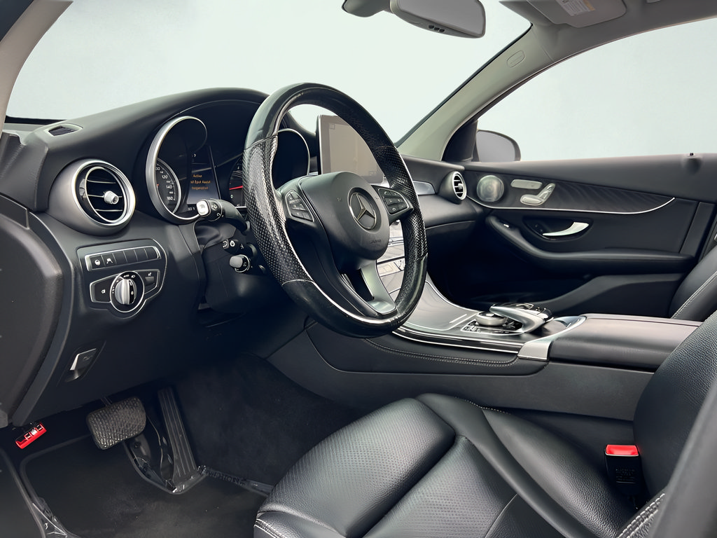 Used 2017 Mercedes-Benz GLC 300 4MATIC Coupe image 34