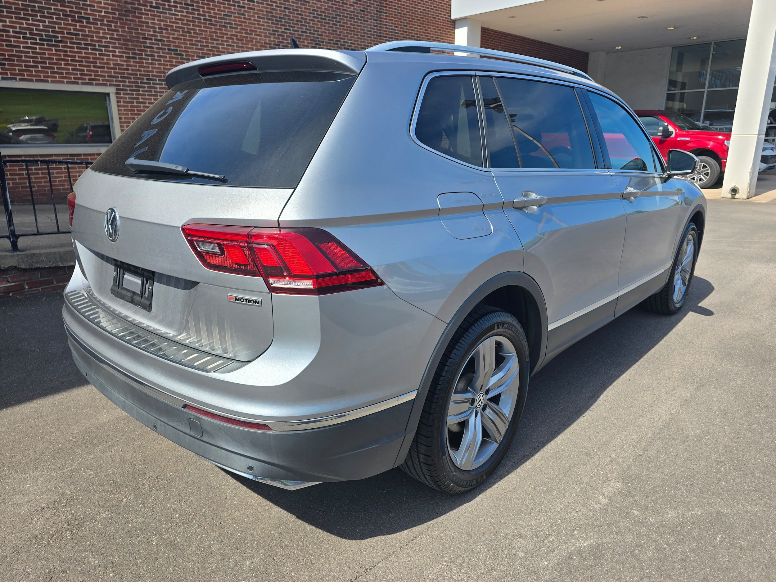 Certified 2021 Volkswagen Tiguan SEL AWD/4WD image 7