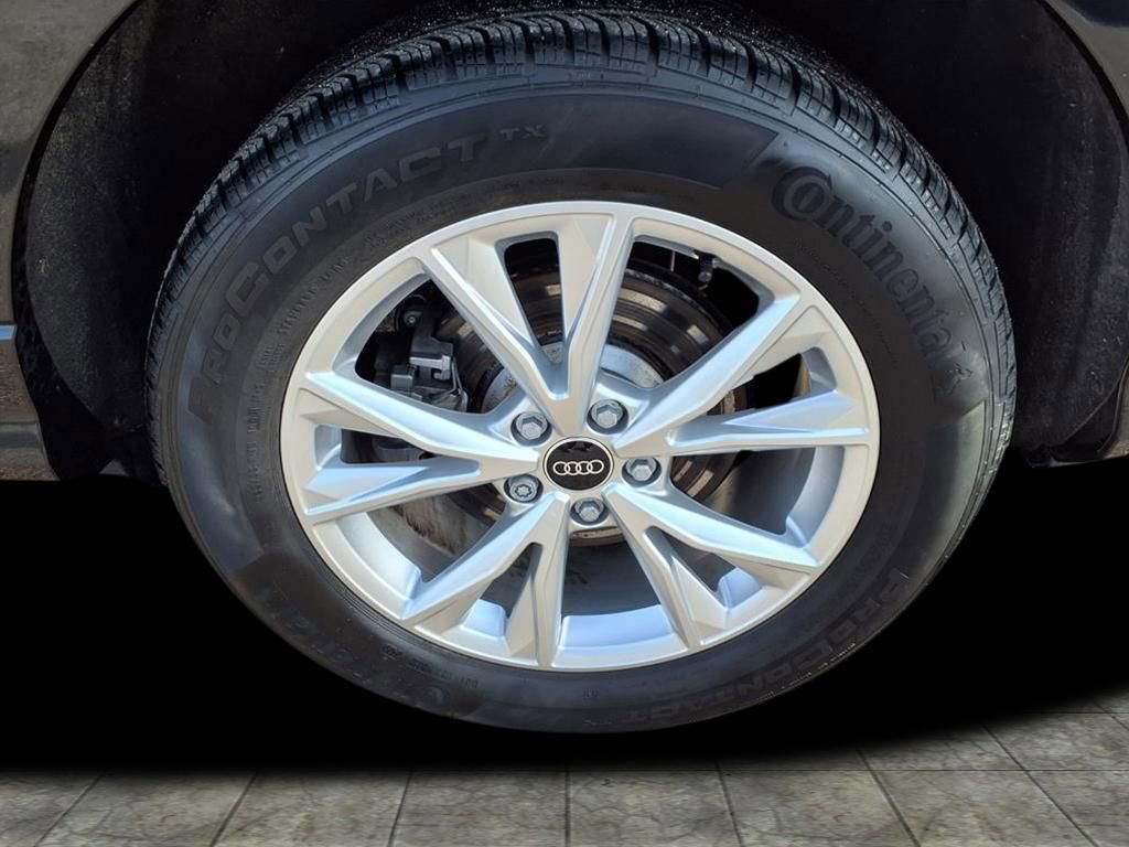 Used 2024 Audi Q3 2.0T Premium Plus w/ Premium Plus Package image 6