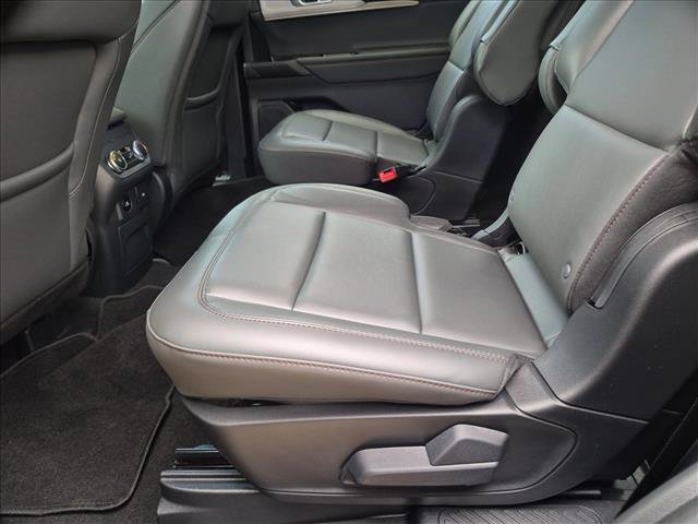 New 2027 Ford Explorer Active w/ Active Comfort Package RWD image 16