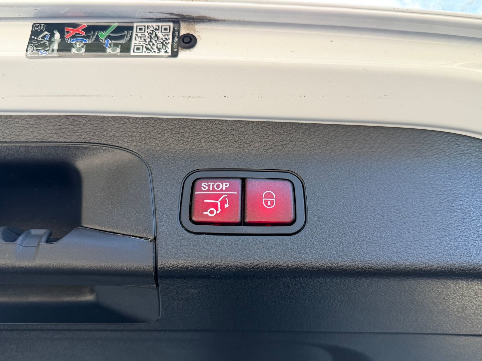 Used 2024 Mercedes-Benz GLS 450 4MATIC image 19