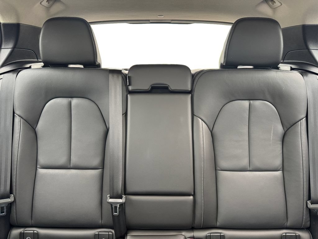 Certified 2026 Volvo XC40 B5 Plus AWD/4WD image 26