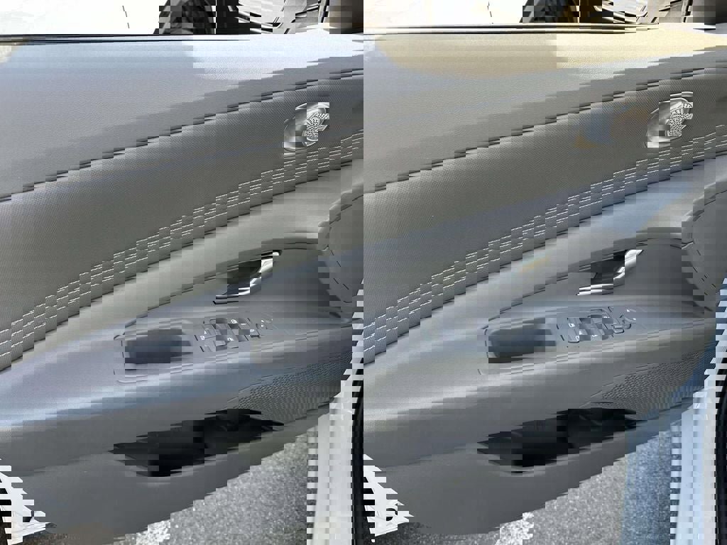 Used 2021 Hyundai Elantra SEL w/ Convenience Package FWD image 14