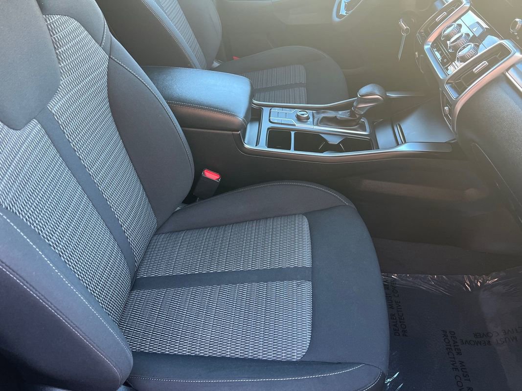 Used 2023 Kia Sorento LX image 15