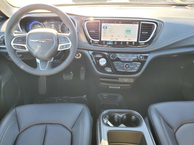 New 2026 Chrysler Pacifica Select image 20