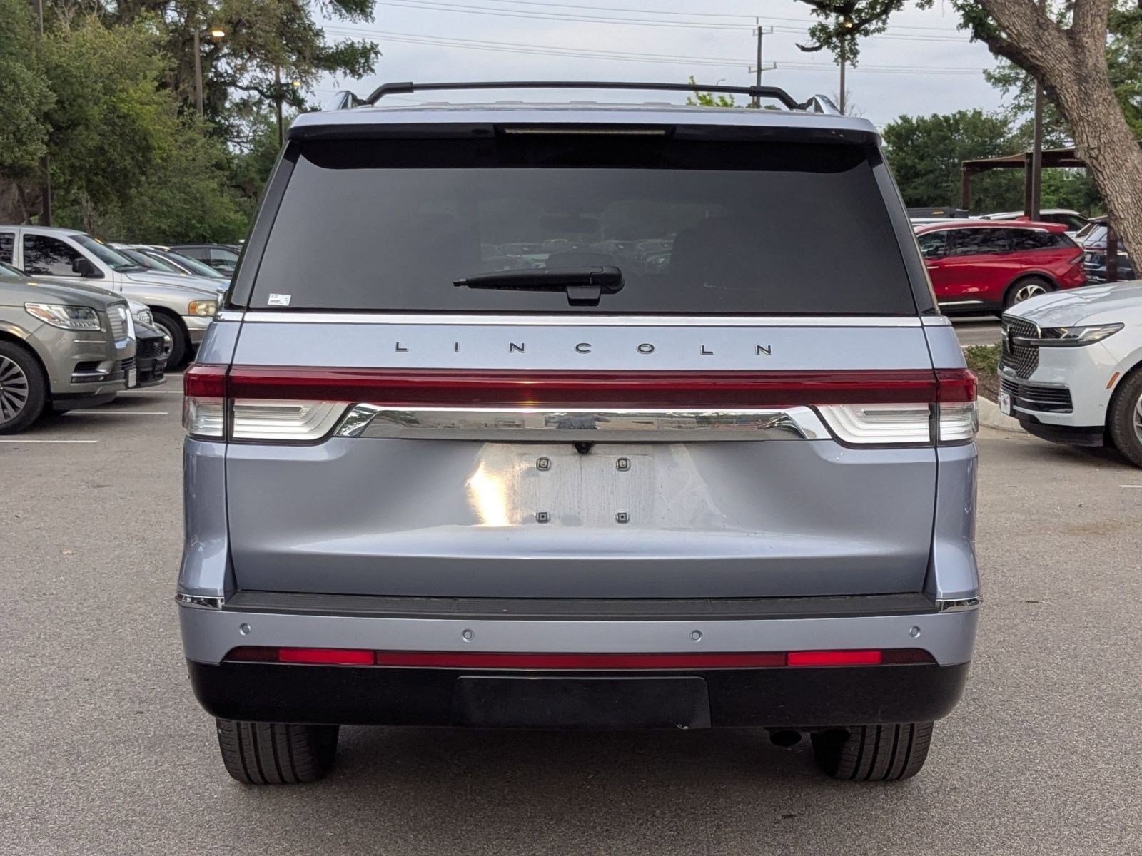Used 2024 Lincoln Navigator L Black Label AWD/4WD image 4