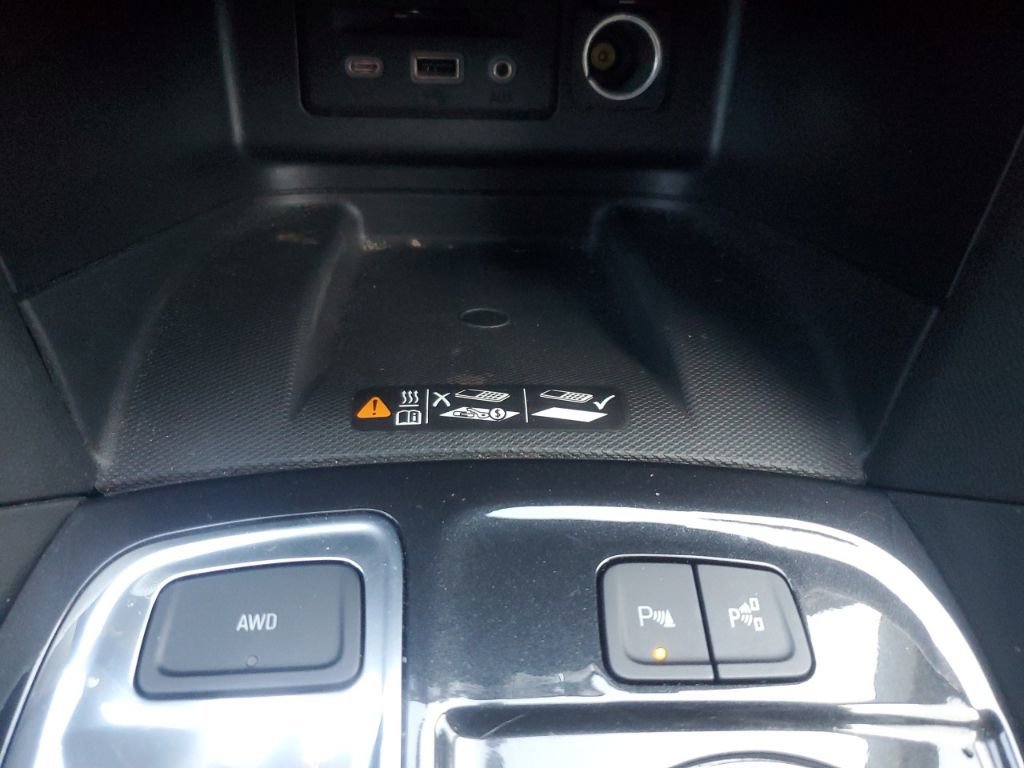 Used 2023 Chevrolet Equinox Premier image 28