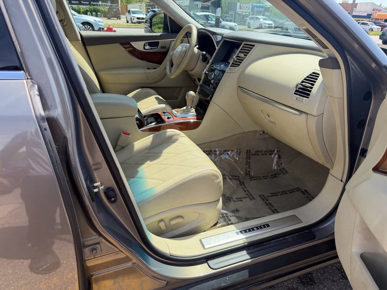Used 2013 INFINITI FX37 AWD w/ Premium Pkg image 16