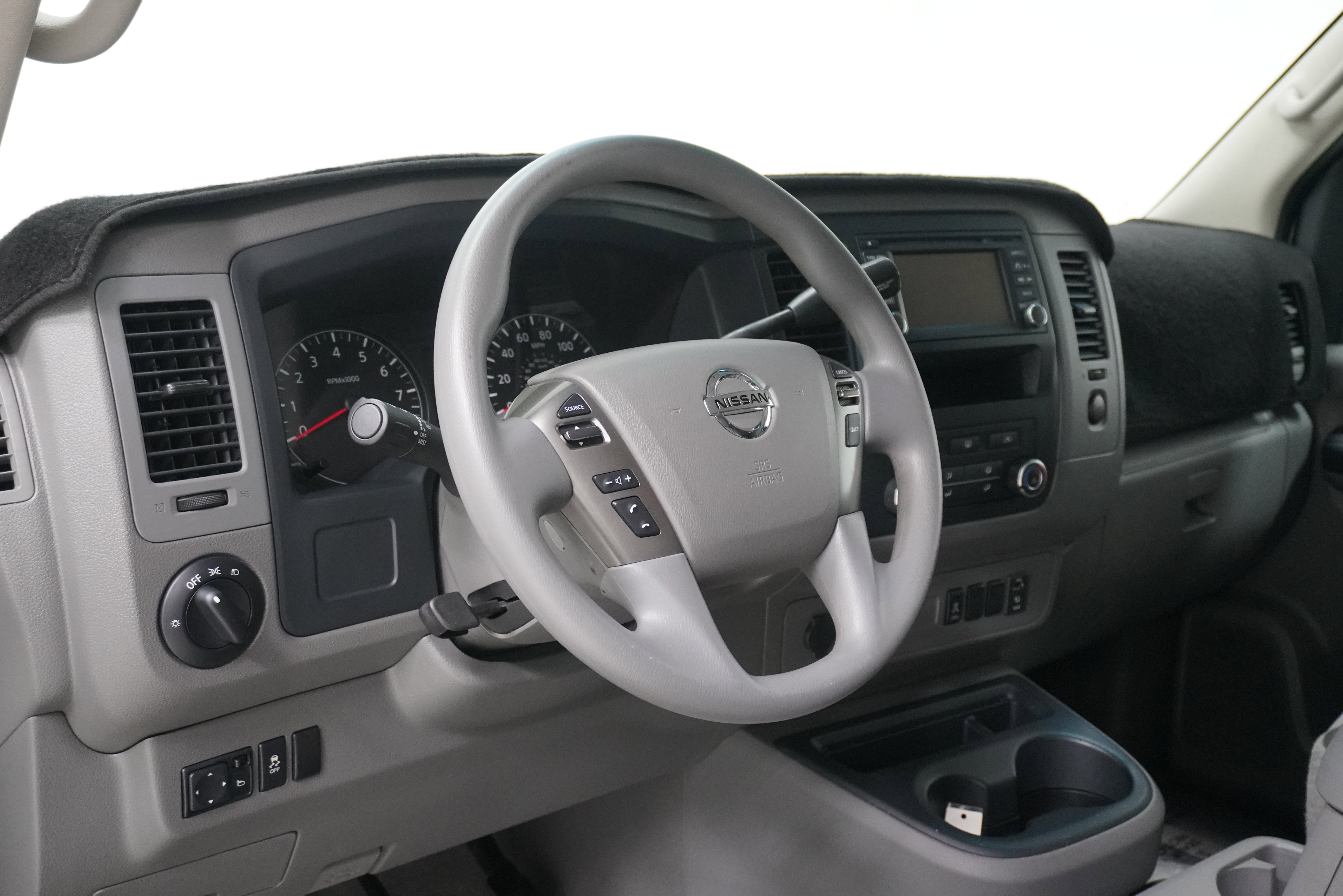 Used 2020 Nissan NV 3500 SV w/ Navigation Package image 7