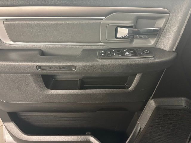 Used 2022 RAM 1500 Classic SLT image 18