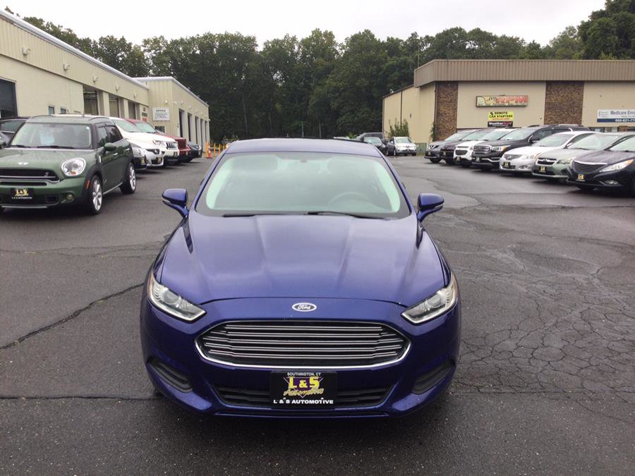 Used 2014 Ford Fusion SE image 27