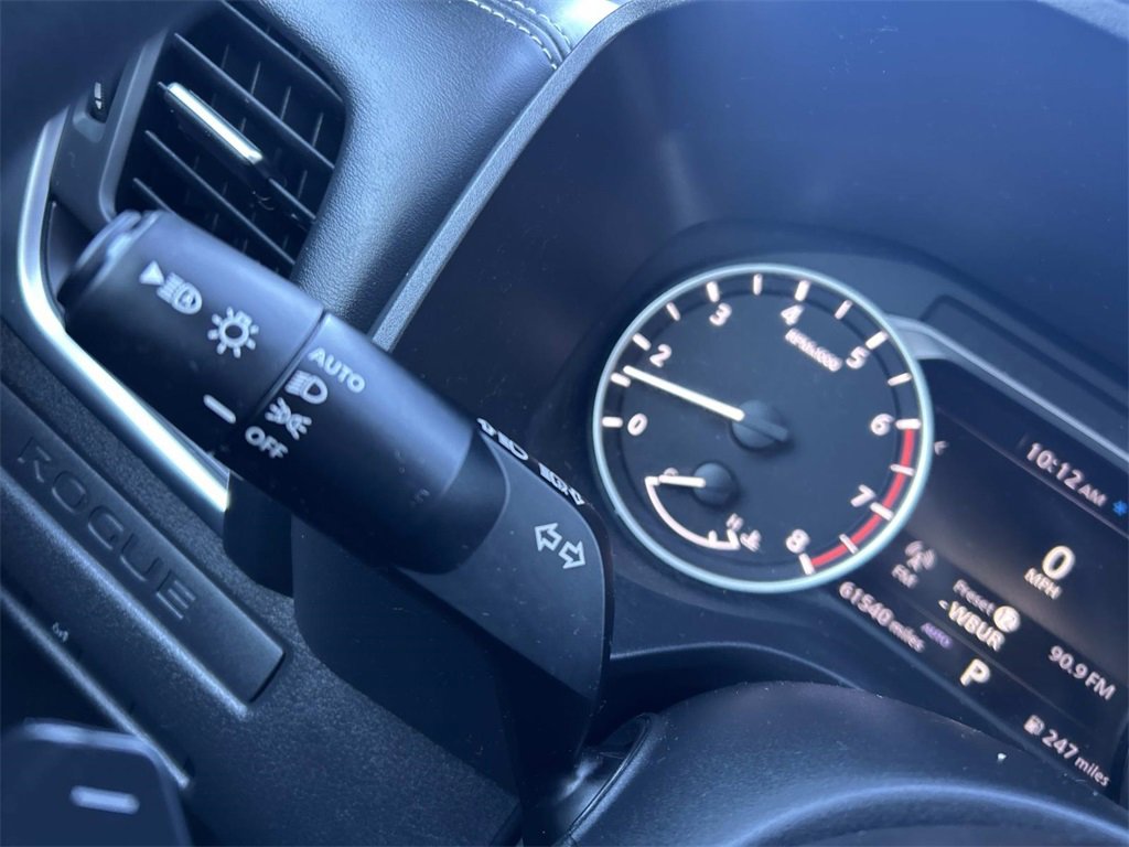 Used 2023 Nissan Rogue S image 24