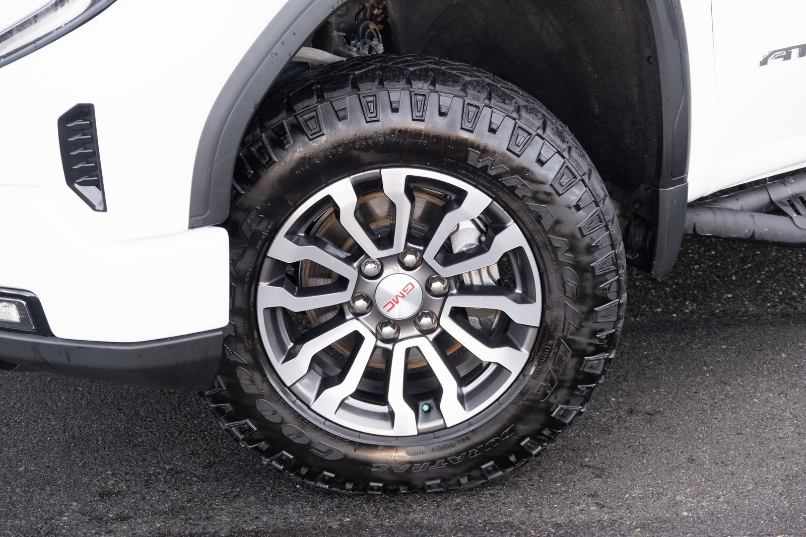 Used 2023 GMC Sierra 1500 AT4 w/ Technology Package image 25