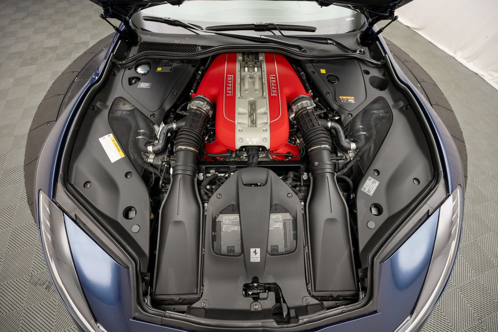 Used 2021 Ferrari 812 GTS RWD image 49