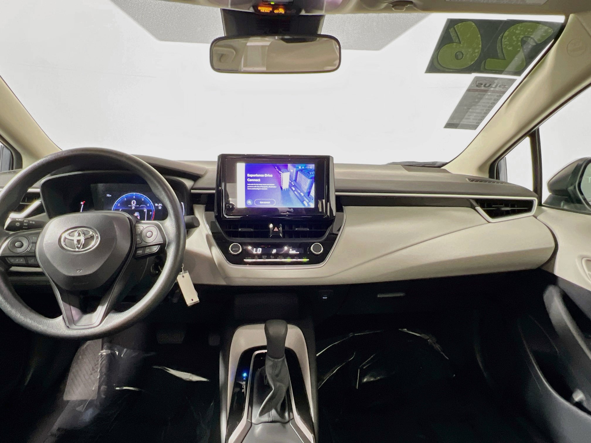 Used 2026 Toyota Corolla LE FWD image 29