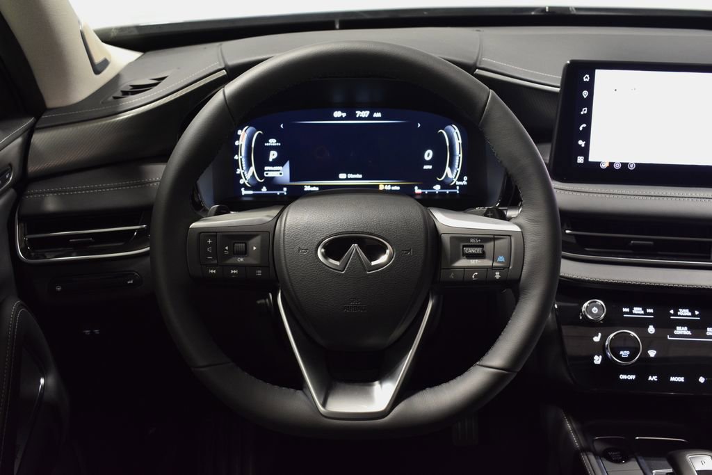 New 2026 INFINITI QX60 Luxe w/ Family Package image 18