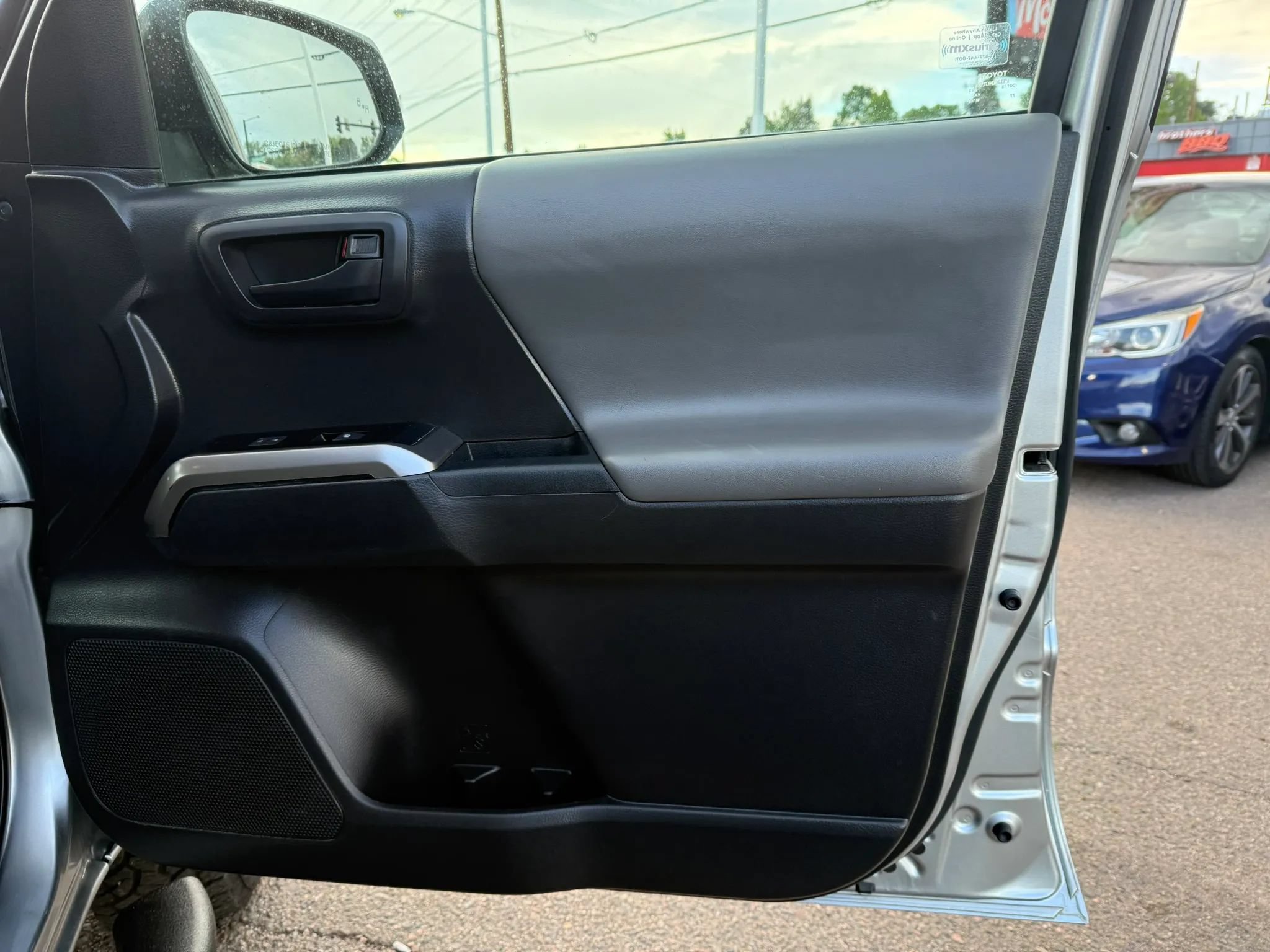 Used 2023 Toyota Tacoma SR5 w/ Technology Package AWD/4WD image 19