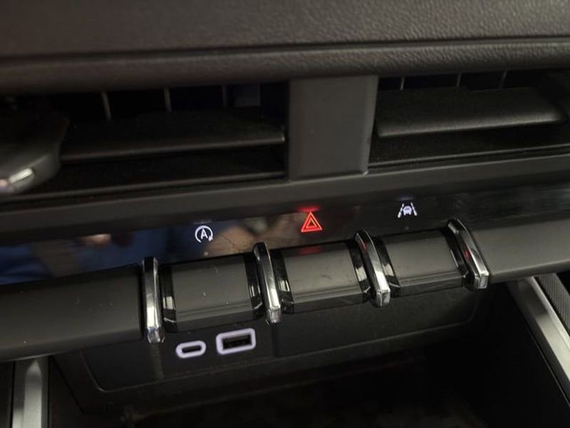 Used 2023 Chevrolet Colorado Trail Boss w/ Technology Package image 55