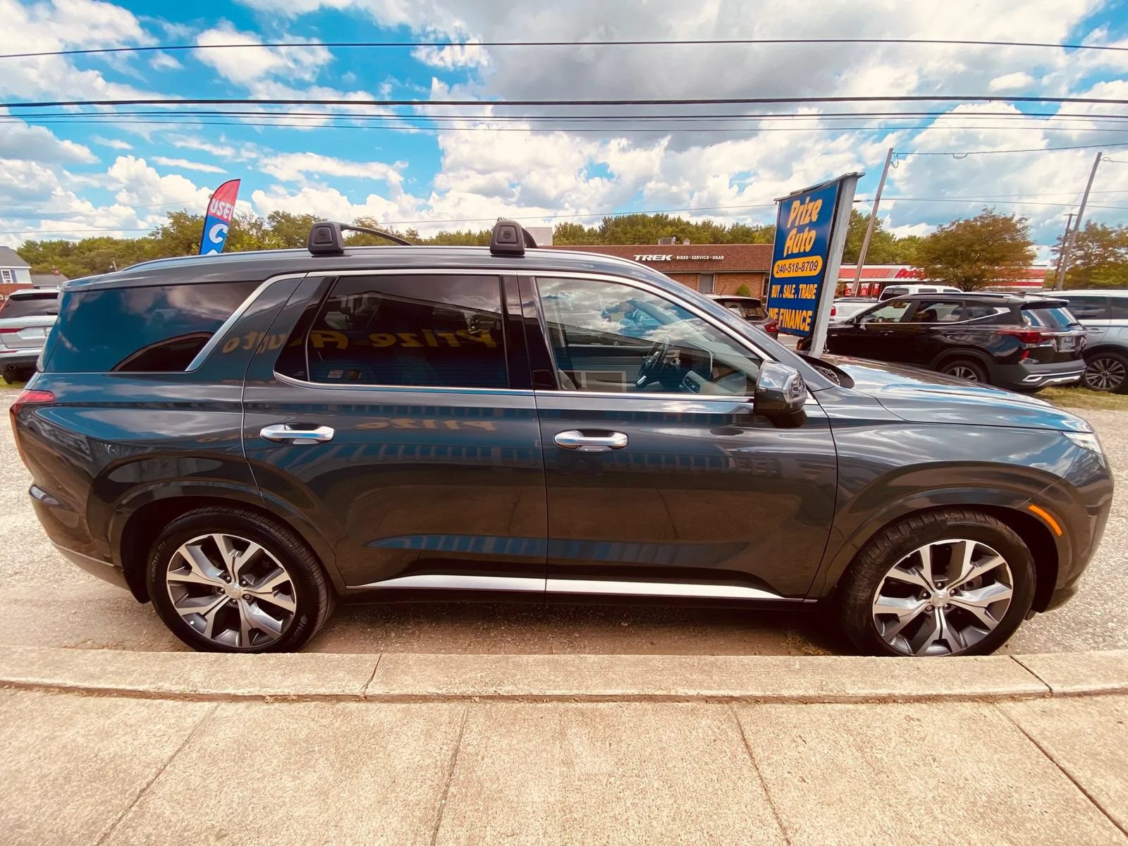 Used 2022 Hyundai Palisade Limited w/ Winter Package AWD/4WD image 4