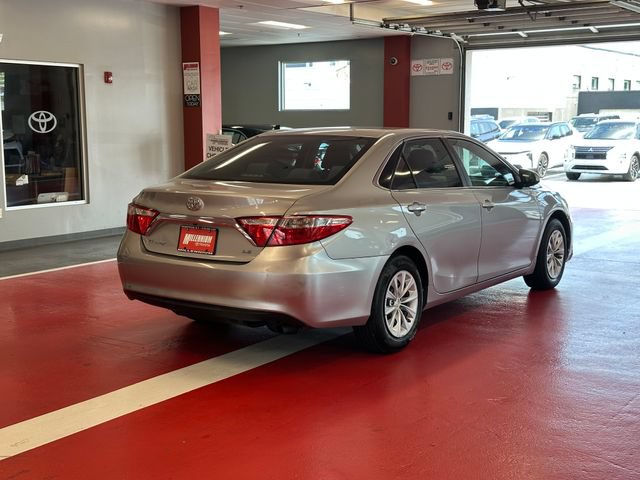Used 2016 Toyota Camry LE FWD image 4