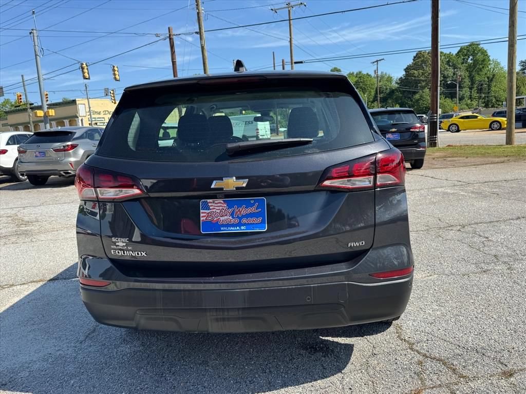 Used 2022 Chevrolet Equinox LS AWD/4WD image 4