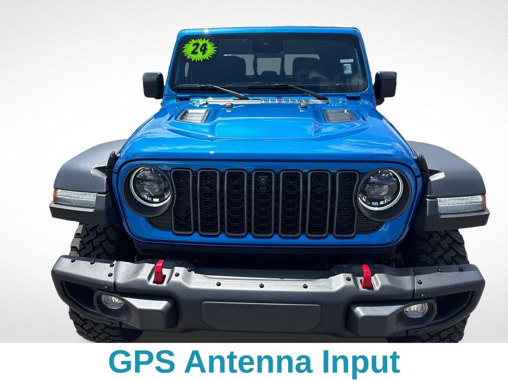Used 2024 Jeep Gladiator Rubicon w/ Technology Group AWD/4WD image 10
