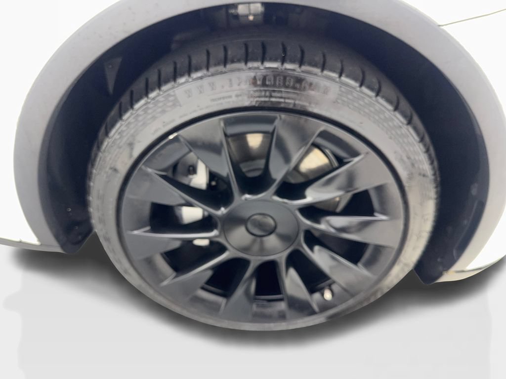 Used 2023 Tesla Model Y Long Range AWD/4WD image 83