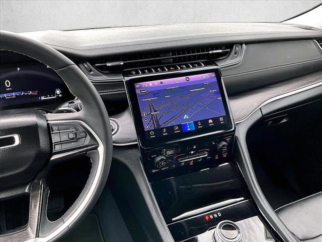 Used 2023 Jeep Grand Cherokee Limited RWD image 8