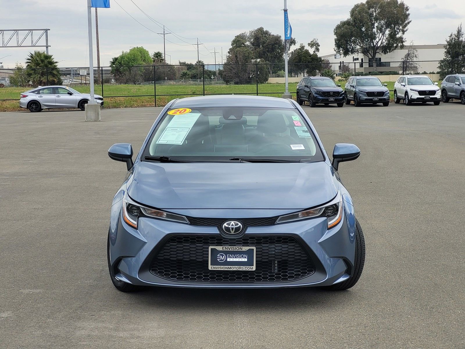 Used 2020 Toyota Corolla LE image 2