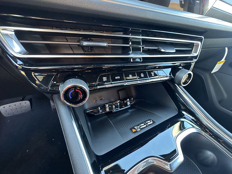 New 2026 Chevrolet Traverse LT w/ Sun and Wheel Package image 19