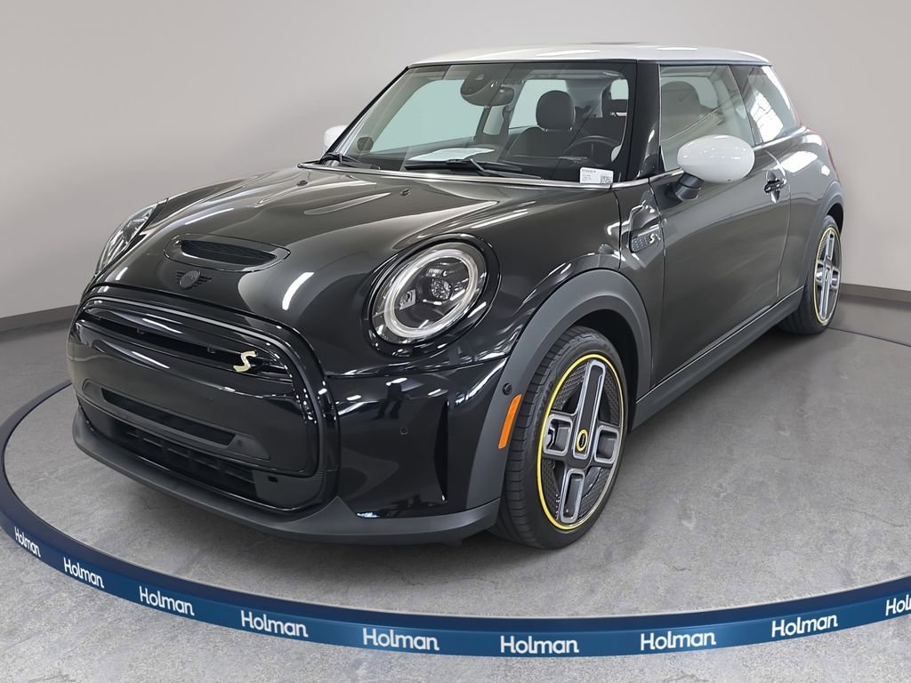 Used 2024 MINI Cooper SE image 1