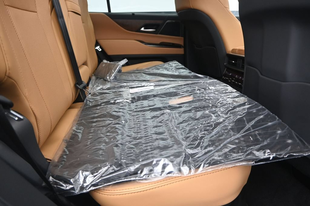 New 2026 Lexus LX 700h Luxury w/ Appearance Package AWD/4WD image 23