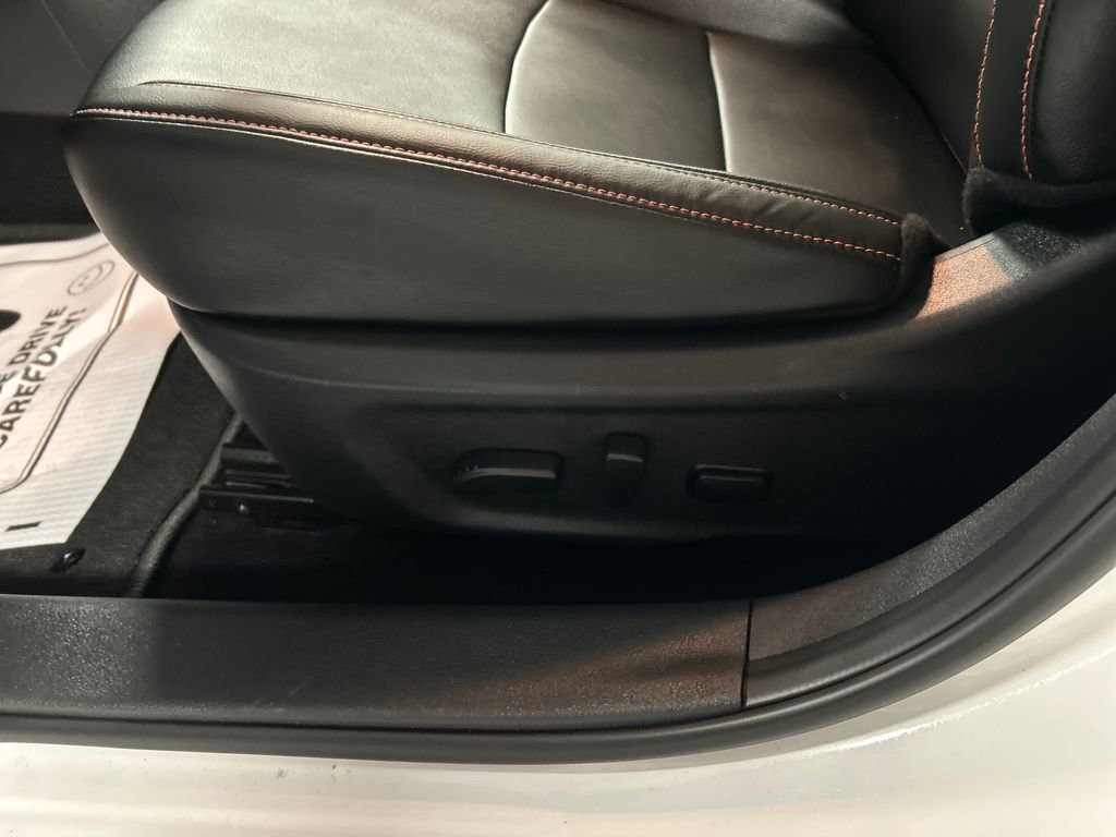 Used 2023 Nissan Sentra SR w/ SR Premium Package FWD image 11