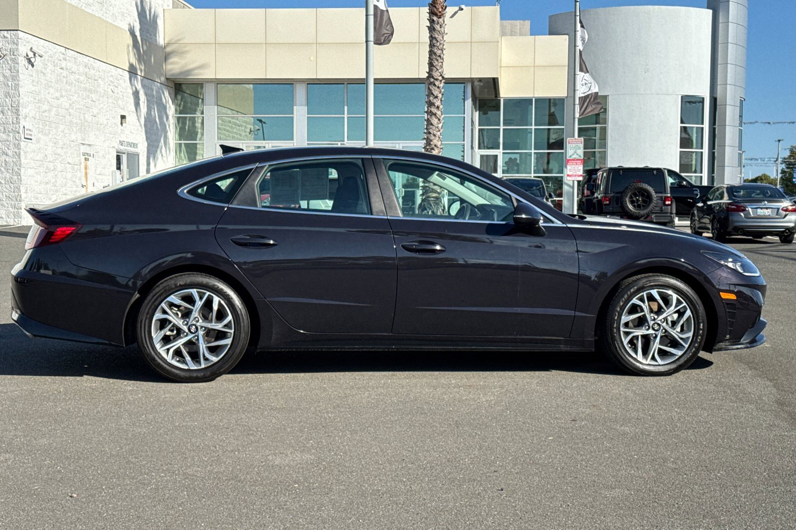 Used 2023 Hyundai Sonata SEL image 3