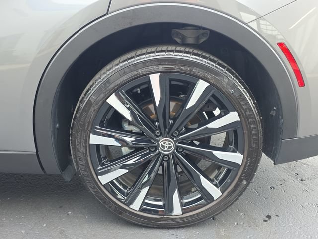 Used 2023 Toyota Crown Platinum AWD/4WD image 34